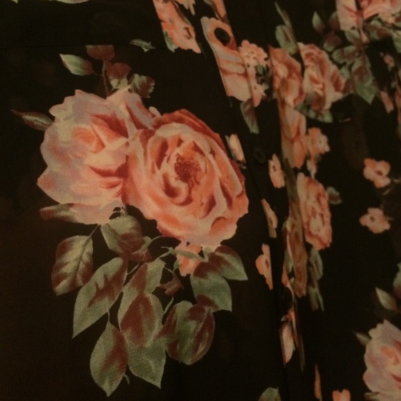 Forever 21 Floral Blouse - Picture 4 of 4