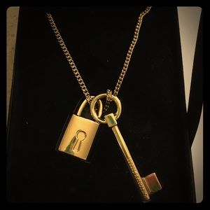 Victoria's Secret Scandalous necklace