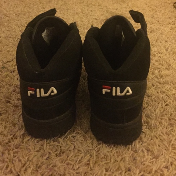 FILA - Picture 2 of 4