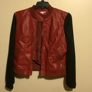 Cute leather bomber jacket ✨