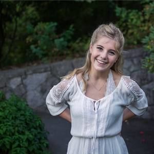 Meet your Posher, Claire