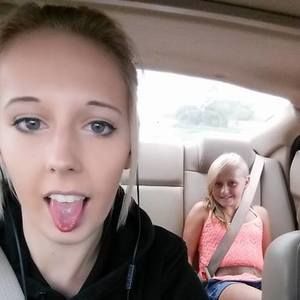 Meet your Posher, Desiree