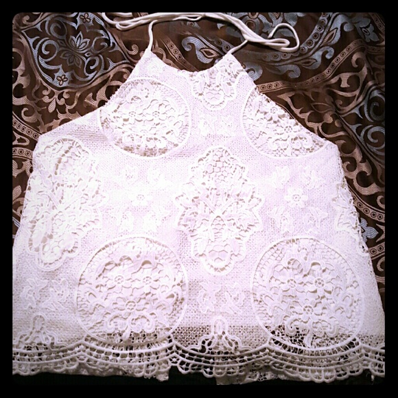 High neck halter lace crop top