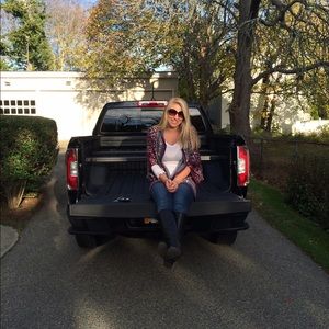 Meet your Posher, Laura