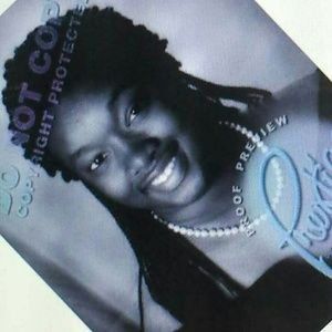 Meet your Posher, Maya