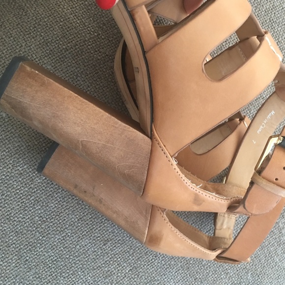 Dolce Vita Shoes - Dolce Vita Stacked Heel Gladiator Sandal Dolce Vita Shoes - Dolce Vita Stacked Heel Gladiator Sandal
