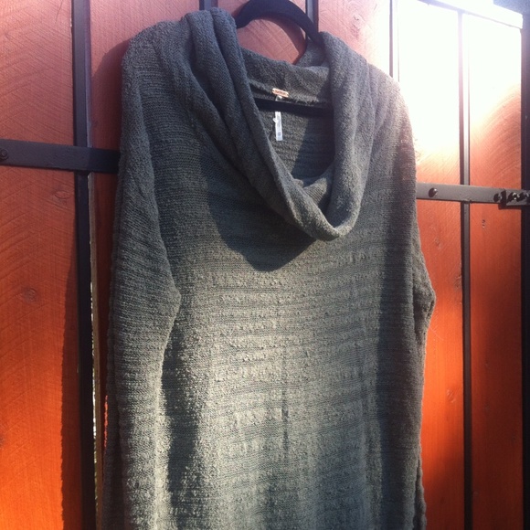 NEW!  FP Reunion Slubby drape cowl neck sweater - Picture 4 of 4