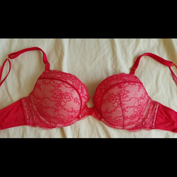 Victoria secret 34D designer push up bra