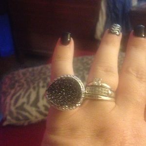 Black and silver shiny stones ring