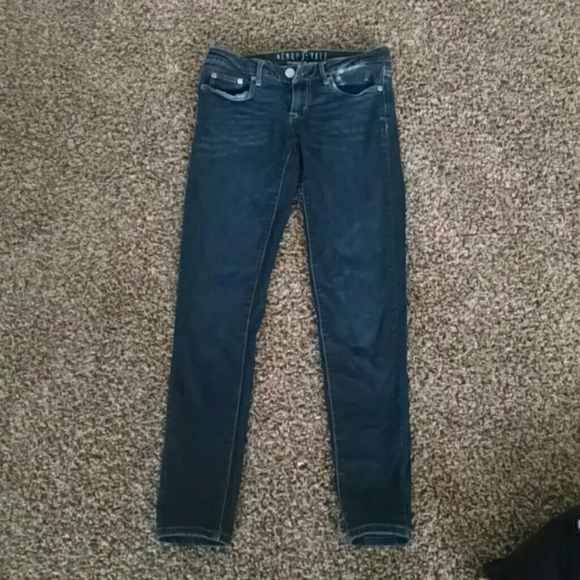 Aeropostale dark wash skinny size 4