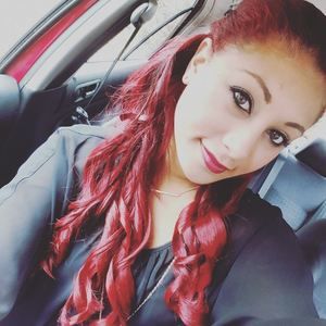 Meet your Posher, Kendra