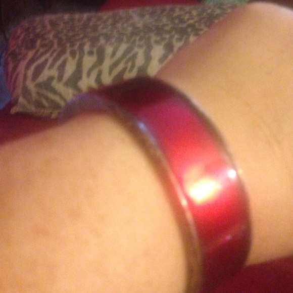 Red hinged bracelet