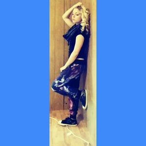 Meet your Posher, Monique