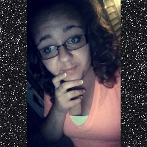 Meet your Posher, Kayla