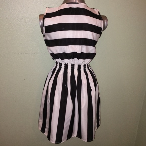 Sleeveless Striped Dress Sz Medium - Picture 3 of 3