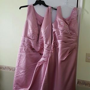 Bridesmaid dressses.
