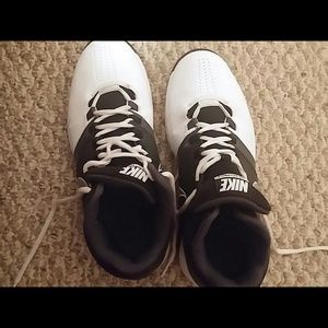 Meet your Posher, Joyce