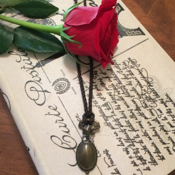 Delicate antique style necklace