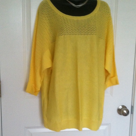 Yellow lightweight top