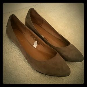 Brown suede flat