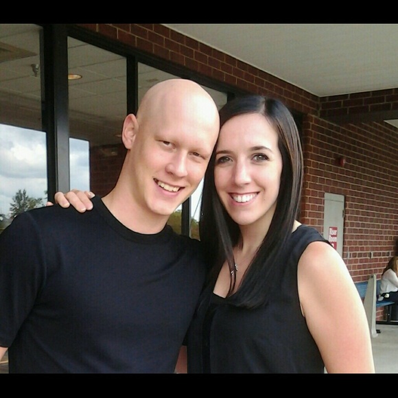 Meet your Posher, Ariana - Picture 1 of 1