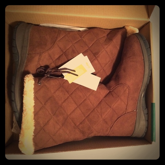 💥 New in Box with Tags 💥 Brown Winter Boots