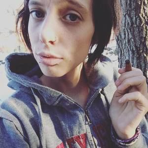 Meet your Posher, Ari-elle