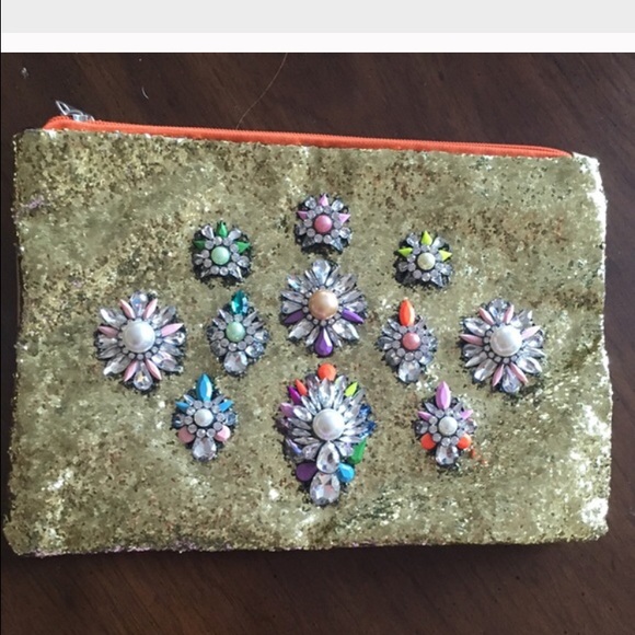 ❌ SOLD ❌ Bebe Jewel Encrusted Gold Glitter Clutch - Picture 3 of 4