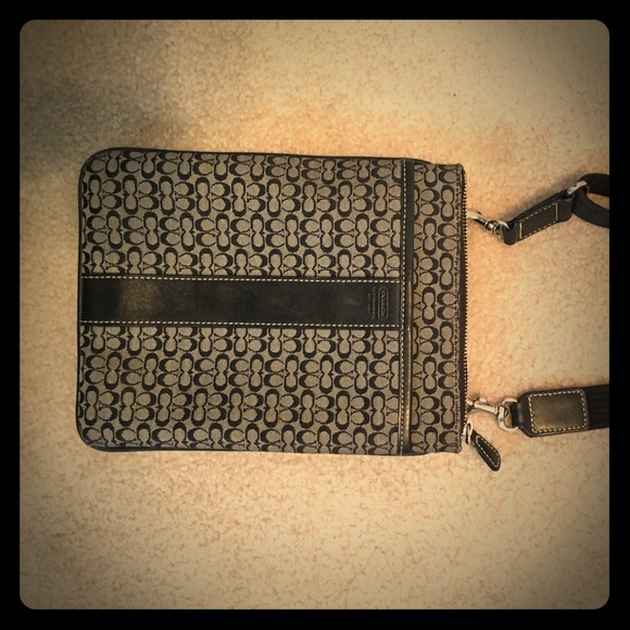 Coach Signature cross body bag