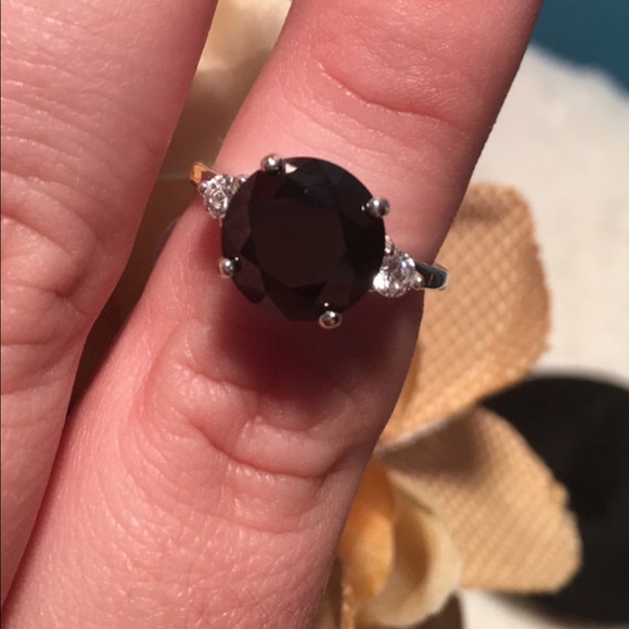 3 Carat Onyx CZ with (2) Accent Stones- Size 7 - Picture 3 of 3
