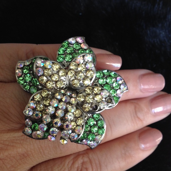 Flower silver tone  adjustable ring