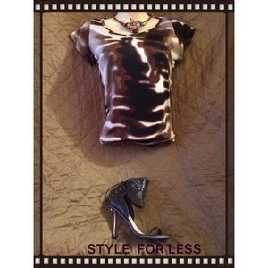 NWOT TNO Abstract Patterned Blouse