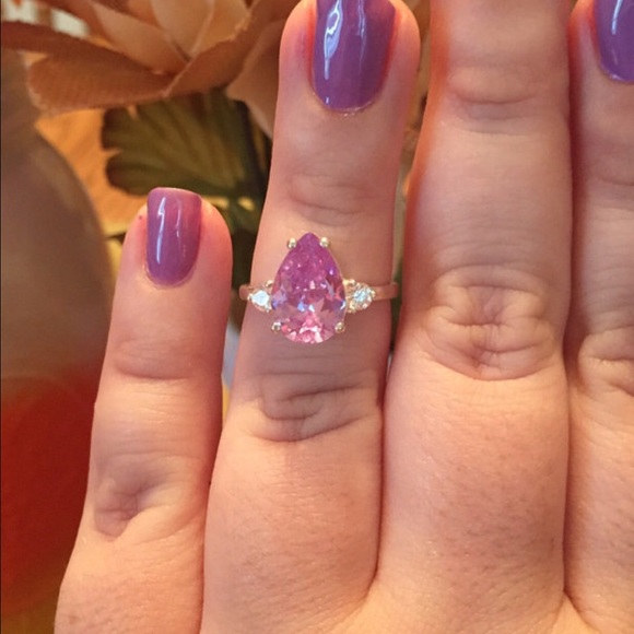 3 Carat Lavender Pear Shape CZ- w/ Accents. Size 7 - Picture 1 of 3