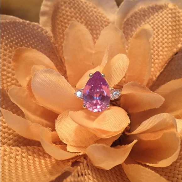 3 Carat Lavender Pear Shape CZ- w/ Accents. Size 7 - Picture 2 of 3