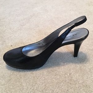 Anne Klein Wylie black Size 8 heels