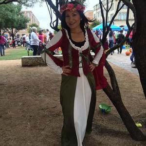 Meet your Posher, Ivonne