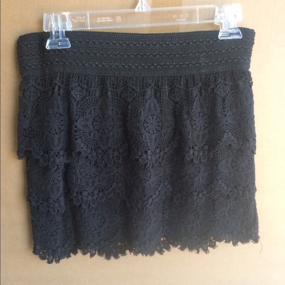 Lace skirt