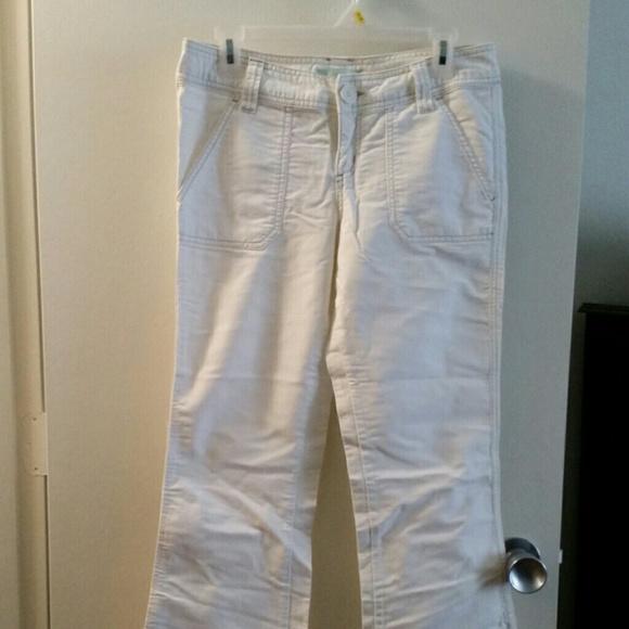 White twill boot cut pants