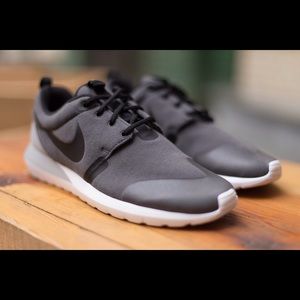 Meet your Posher, Max