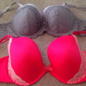 2 Victoria's Secret 38DD Bras