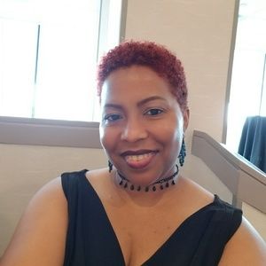 Meet your Posher, Cecelia