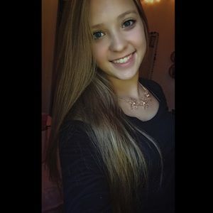 Meet your Posher, Kaylie