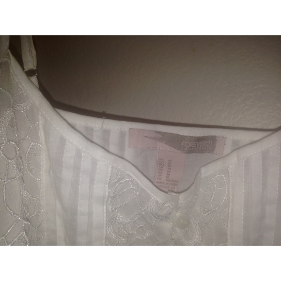 Lacey top - Picture 3 of 3