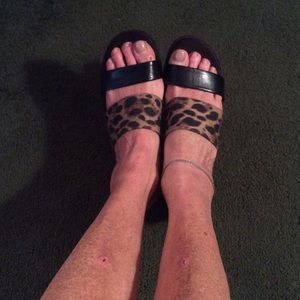 Aerosols animal print and black wedged shoes