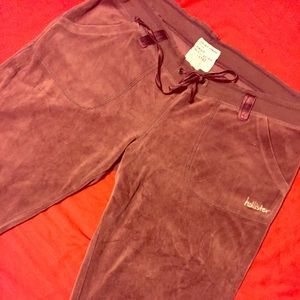 Large Hollister velour pants auburn