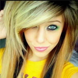 Meet your Posher, Lucy