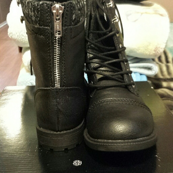 Primrose boots - Picture 2 of 4
