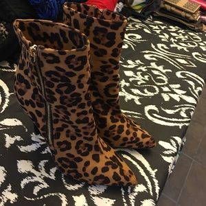 Leopard boots