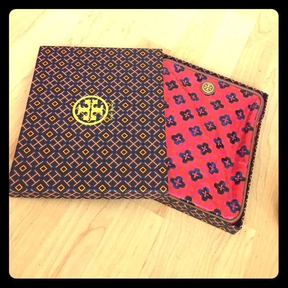 Tory burch case for Ipad!