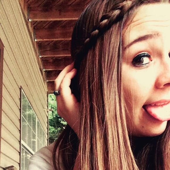 Meet your Posher, Sheena - Picture 1 of 1